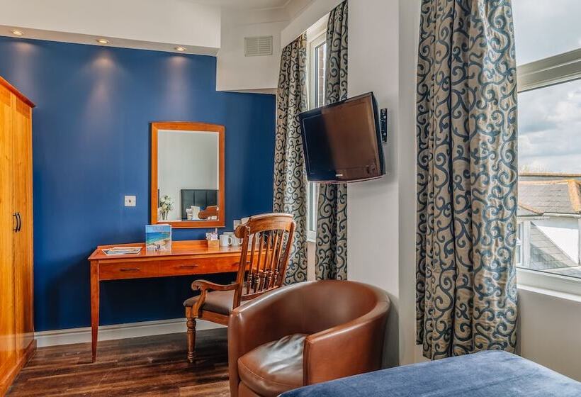 家庭间, Muthu Westcliff