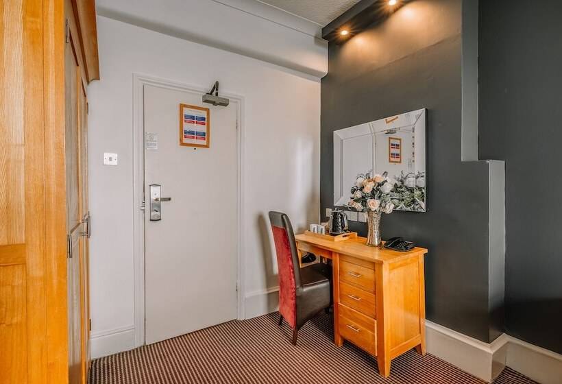 高级大房间, Muthu Westcliff