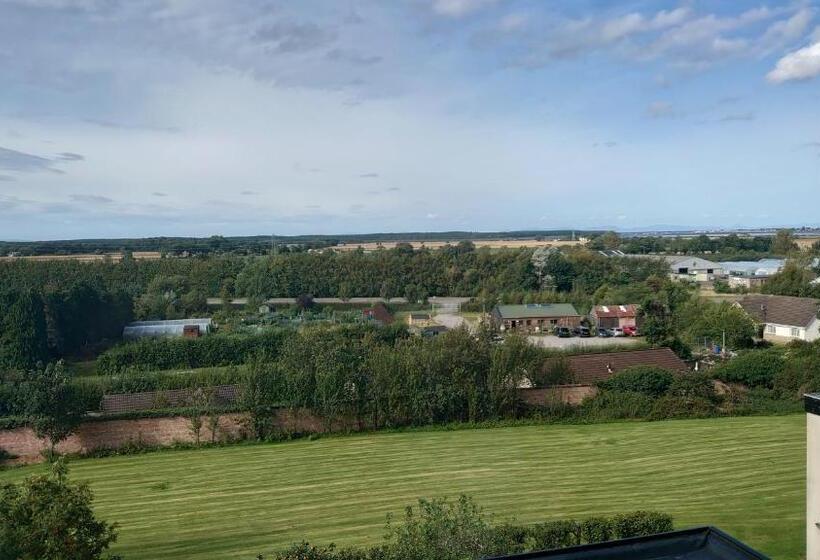 古典房间, Ramnee