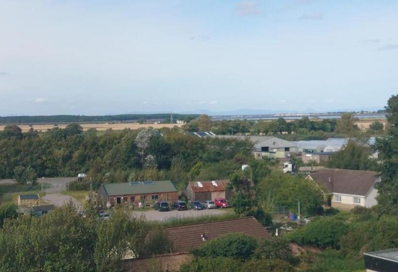 古典房间, Ramnee