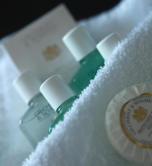 جناح, Stourport Manor