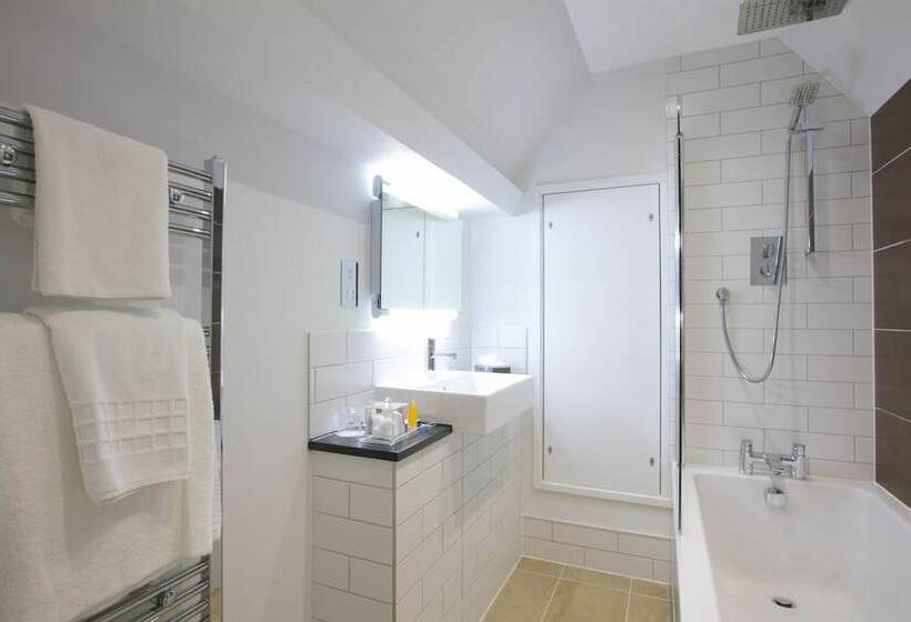 غرفة تنفيذية, Stourport Manor