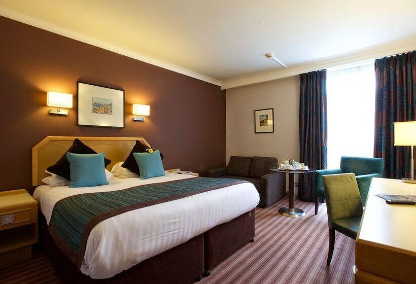 غرفة عائلية, Stourport Manor