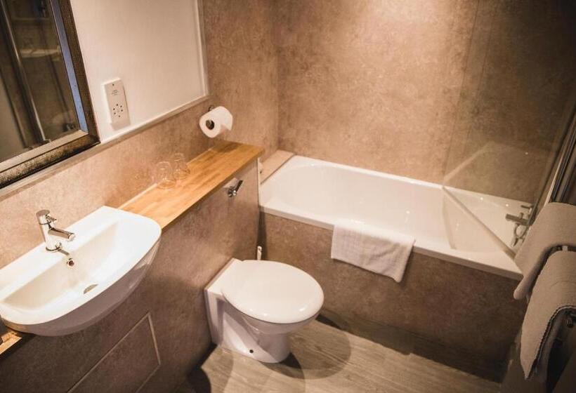 חדר סטנדרט, The Red Lion