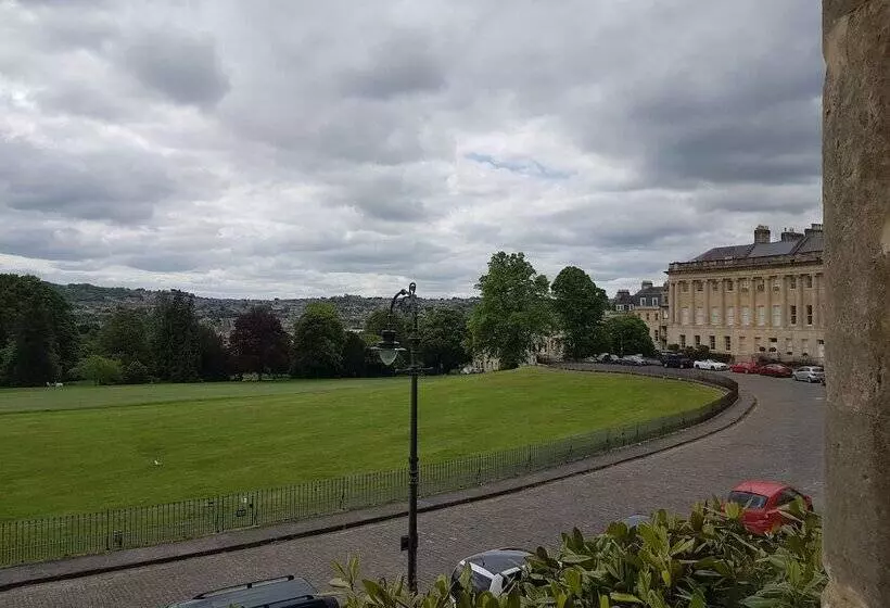 سوییت لوکس, The Royal Crescent Hotel & Spa