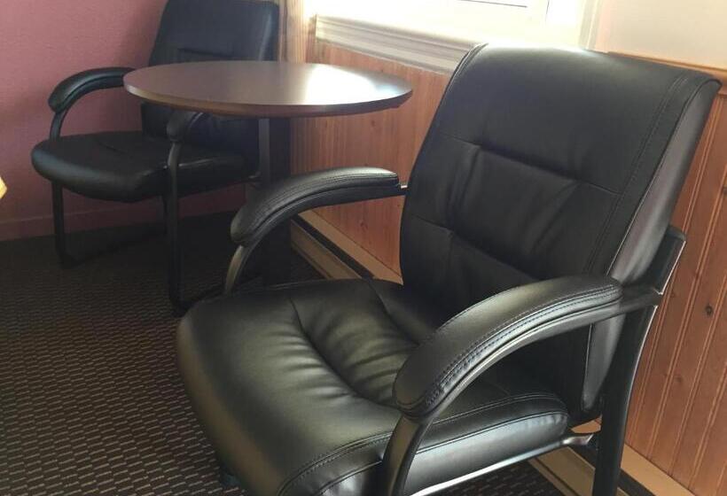 غرفة قياسية, Country Squire Motel