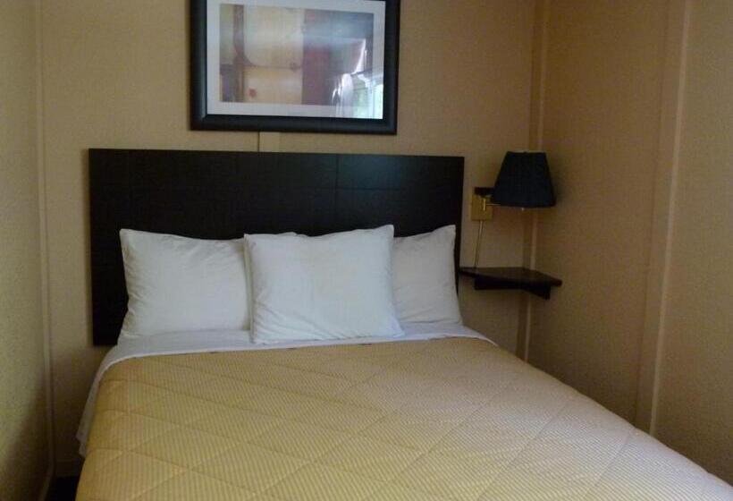 غرفه قياسيه سريرين مزدوجين, Country Squire Motel