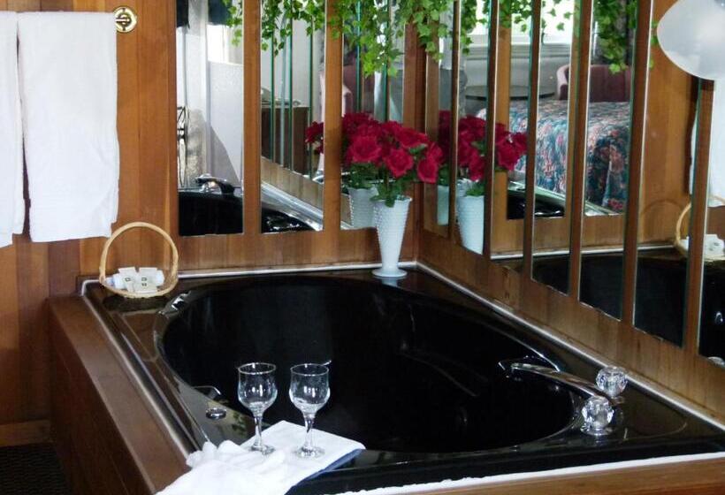 جناح مزود بجاكوزى, Country Squire Motel