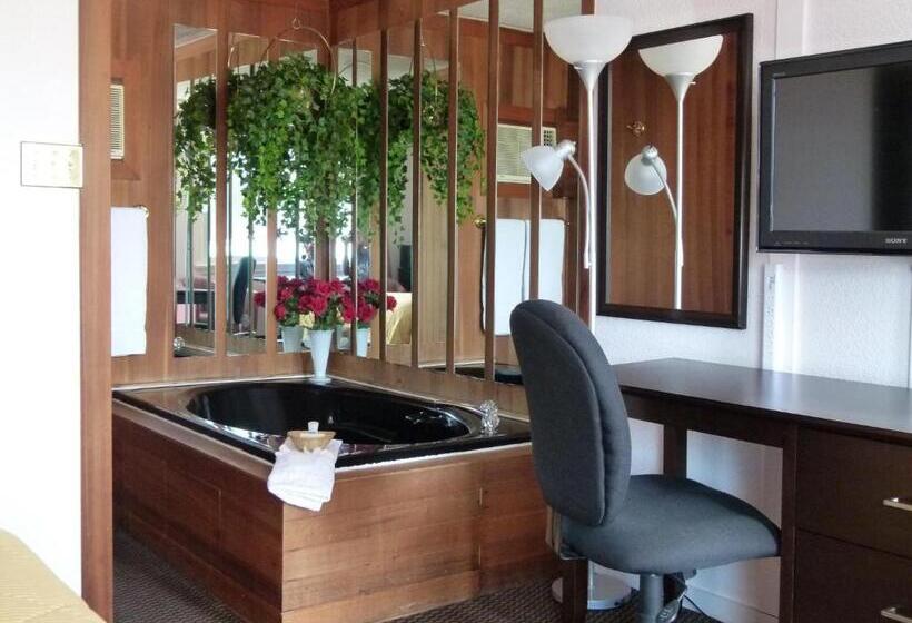 자쿠지 스위트, Country Squire Motel