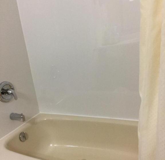 غرفة قياسية, Country Squire Motel