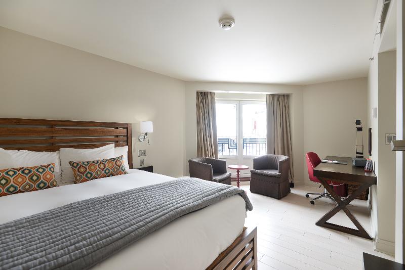 اتاق راحتی, Auberge Saintantoine