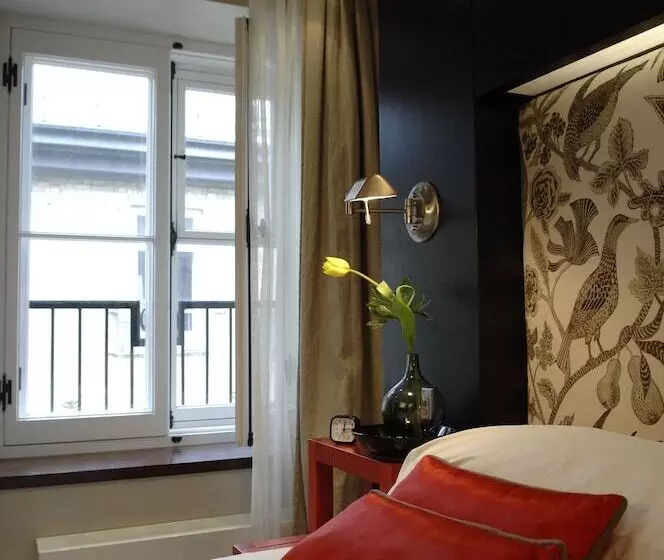 コンフォートルーム, Auberge Saintantoine