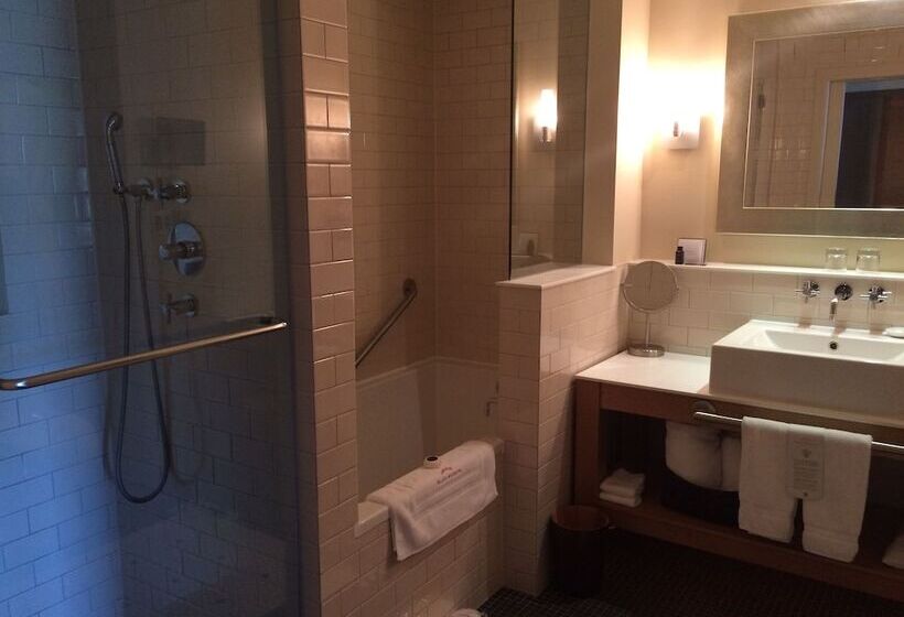 سوییت جونیور, Auberge Saintantoine