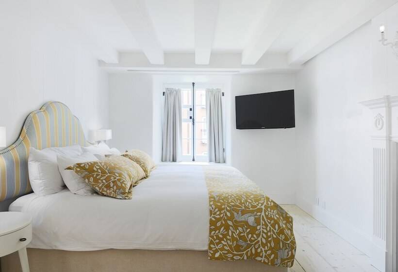 سوییت جونیور, Auberge Saintantoine