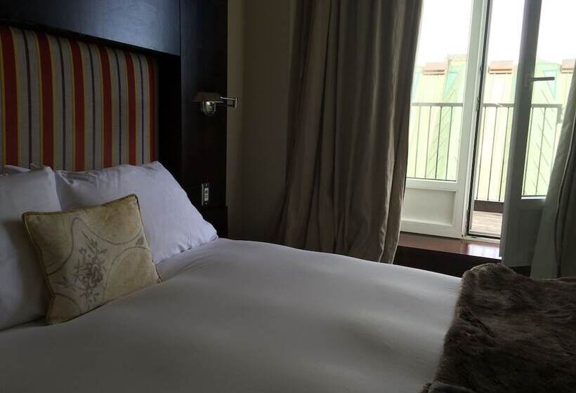 سوییت جونیور, Auberge Saintantoine