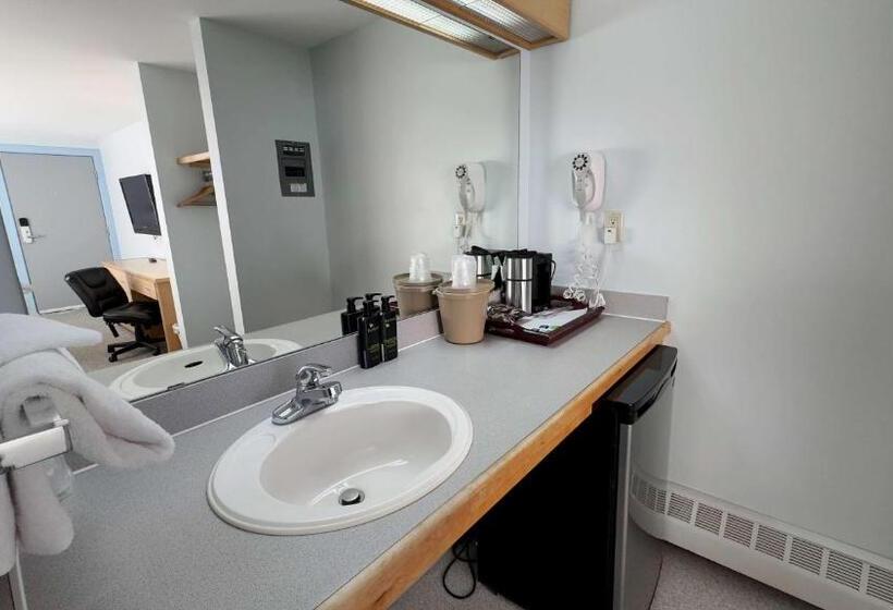 غرفة قياسية رباعية, Eldorado, A Coast