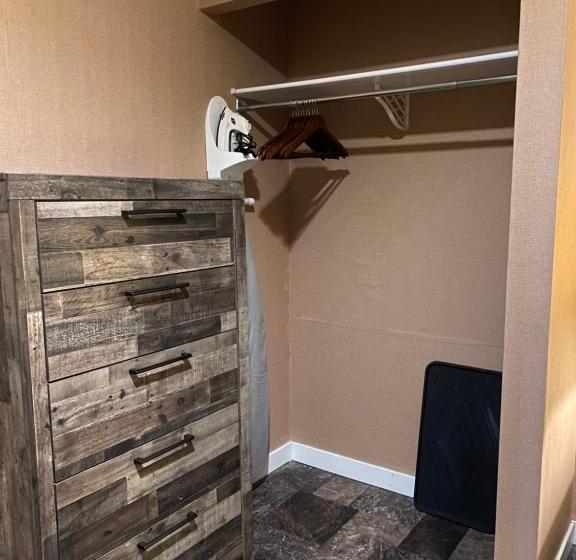 غرفة قياسية, The George Dawson Inn & Conference Centre