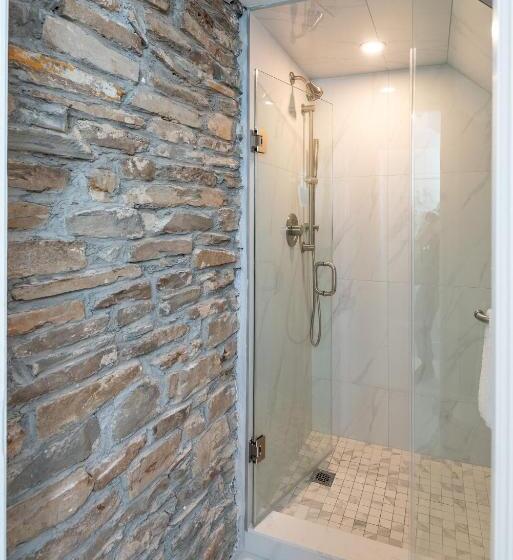 标准间, The Glenerin Inn