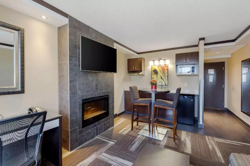 سوئیت با تخت بزرگ, Best Western Plus Edmonton Airport