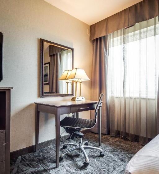 اتاق استاندارد با تخت دوبل, Monte Carlo Inn Airport Suites