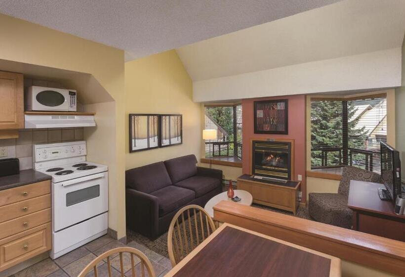 Люкс, Mountainside Lodge