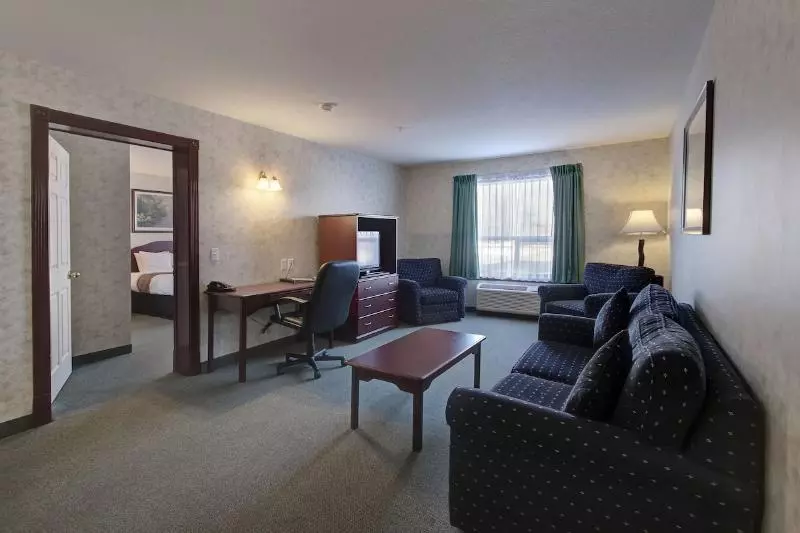 スイート, Ramada By Wyndham Nisku Edmonton Airport