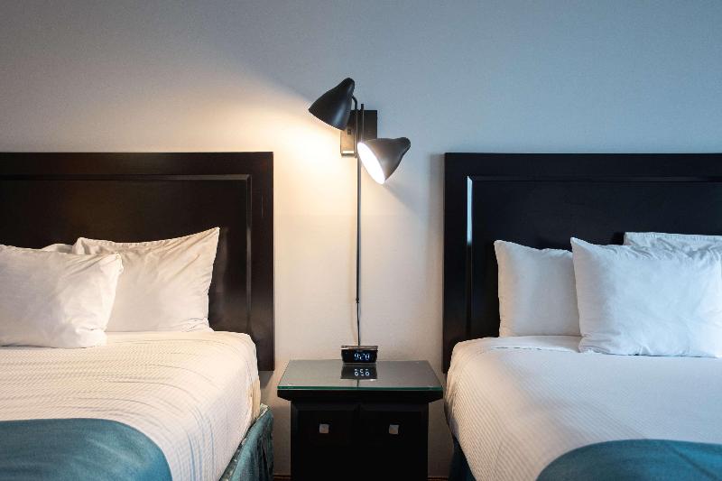 Номер Стандартный Кровать Куин, Ramada By Wyndham Surrey/langley