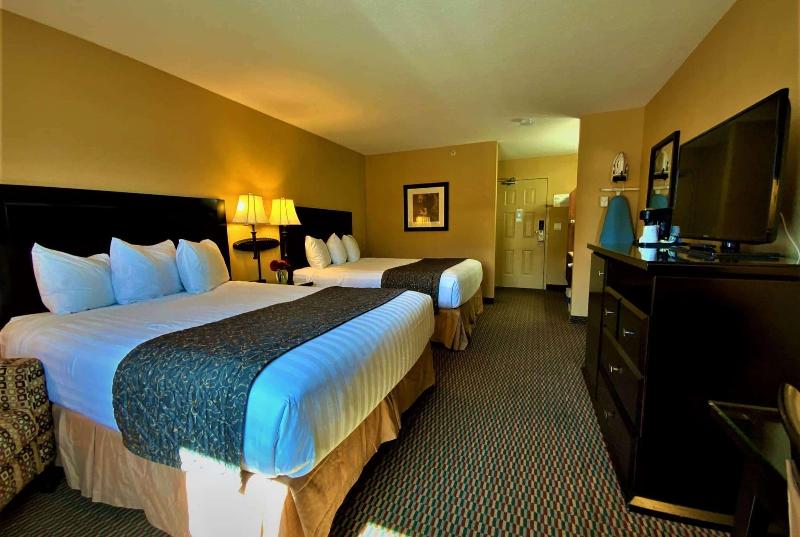 クイーンサイズベッドのスタンダードルーム, Ramada By Wyndham Surrey/langley
