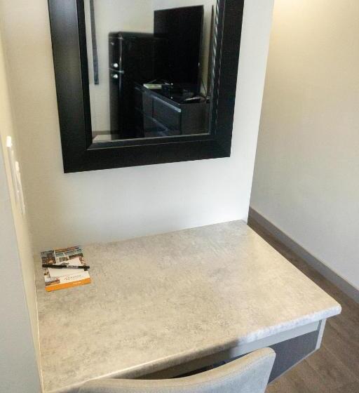 디럭스 룸 킹사이즈 침대, The Baker