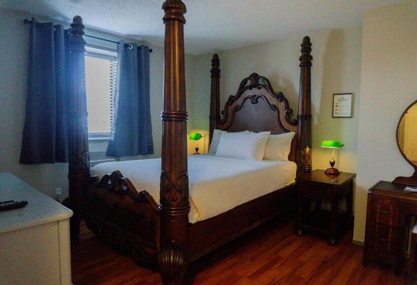 수피리어 룸, The Baker