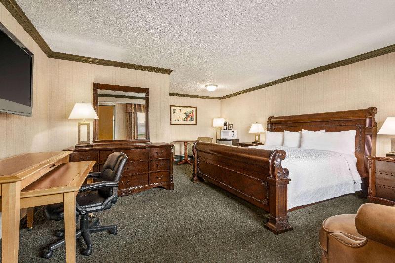 Стандартный Номер Кровать Кинг, Travelodge By Wyndham Dawson Creek