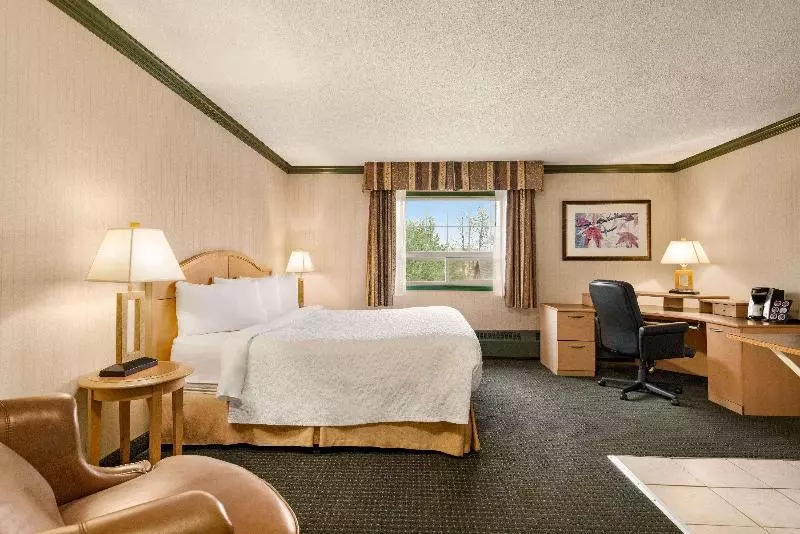 ビジネスルーム, Travelodge By Wyndham Dawson Creek