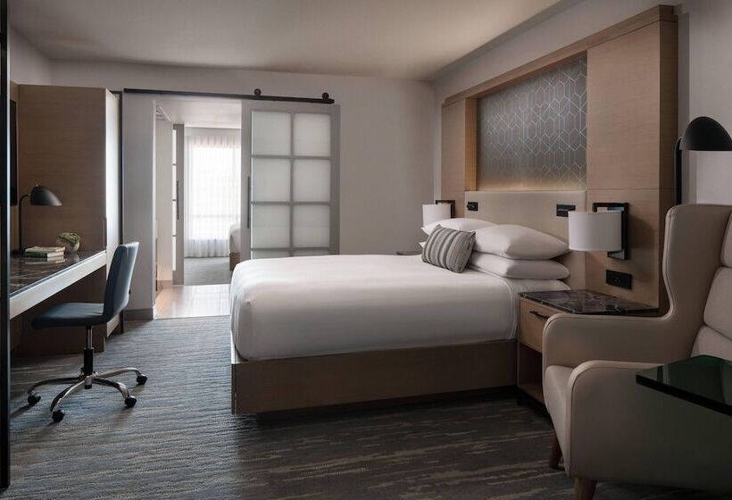 小型套房, Vancouver Airport Marriott