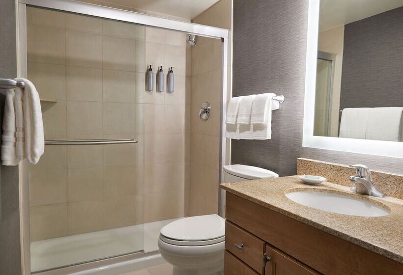 جناح, Residence Inn By Marriott London Canada