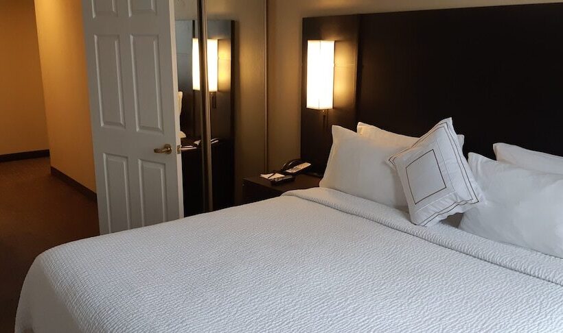 جناح, Residence Inn By Marriott London Canada