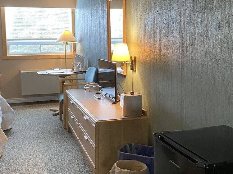 Номер Стандарт 2 Двуспальные Кровати, Riverside Resort & Conference Centre