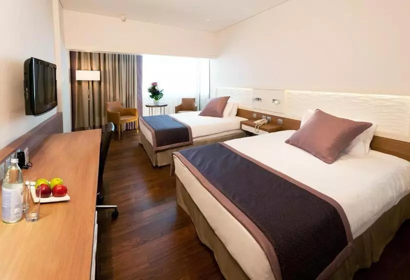 ファミリールーム, Crowne Plaza Limassol, An Ihg
