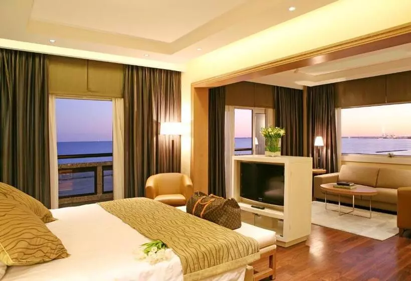 エクゼクティブスイート, Crowne Plaza Limassol, An Ihg
