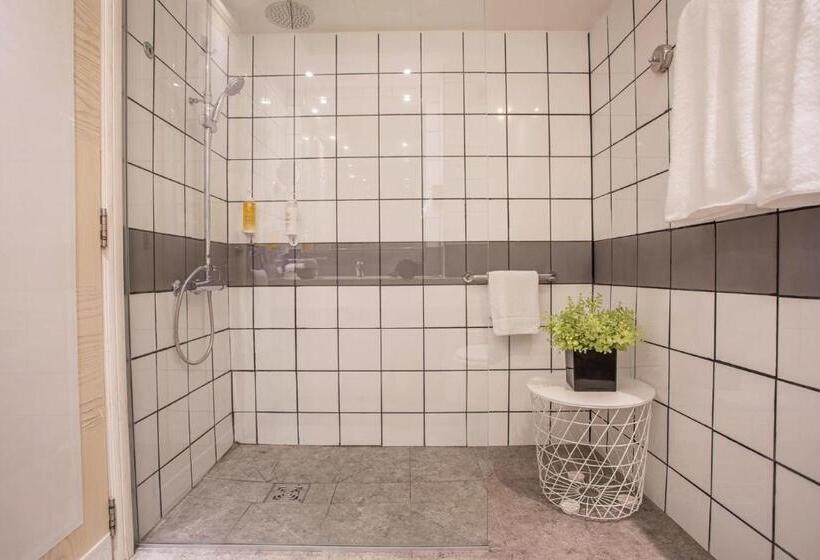 프리미엄 룸, Crowne Plaza Limassol, An Ihg