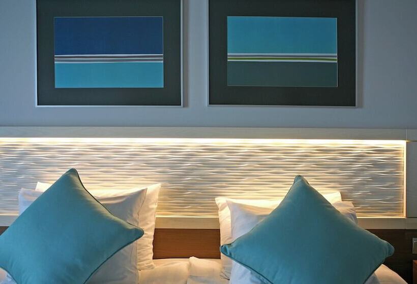 발코니가 있는 바다 전망 수피리어 룸, Crowne Plaza Limassol, An Ihg