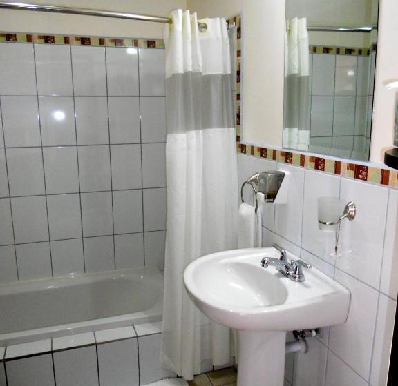 Номер Deluxe, Las Espuelas, Bar & Restaurant