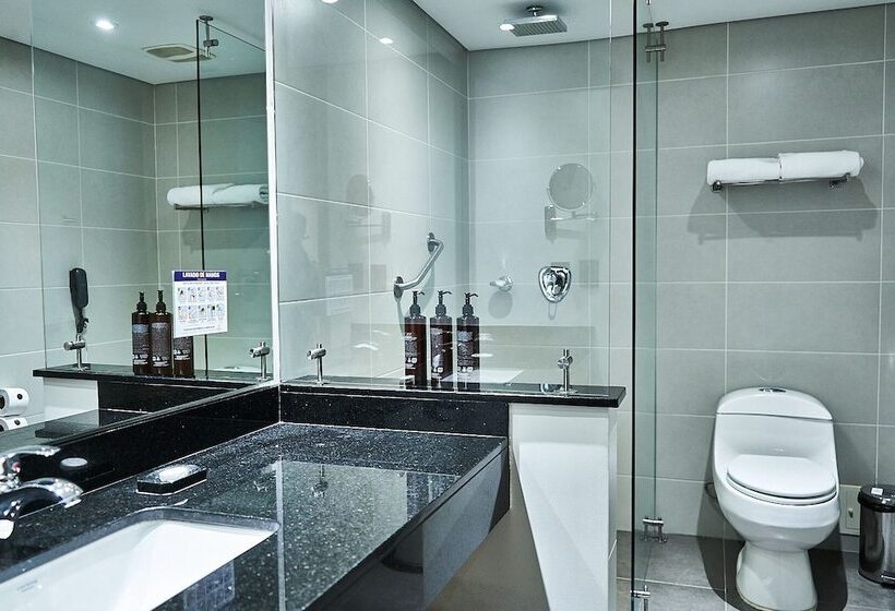 スーペリアールーム, Poblado Plaza