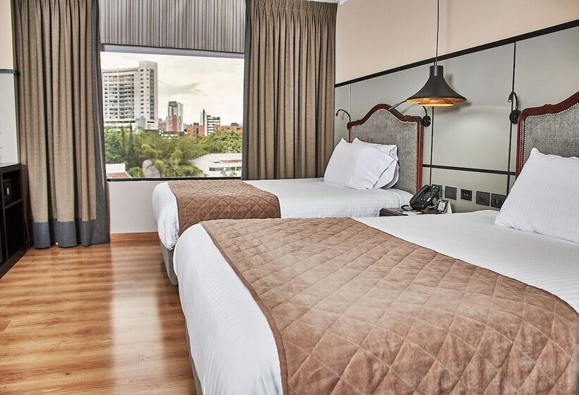 スーペリアールーム, Poblado Plaza