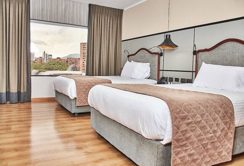 スーペリアールーム, Poblado Plaza