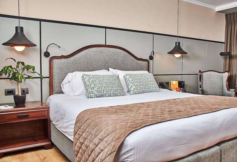 スーペリアールーム, Poblado Plaza