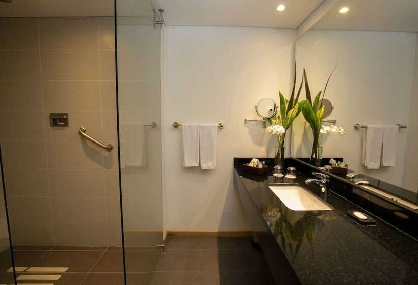 エクゼクティブルーム, Poblado Plaza