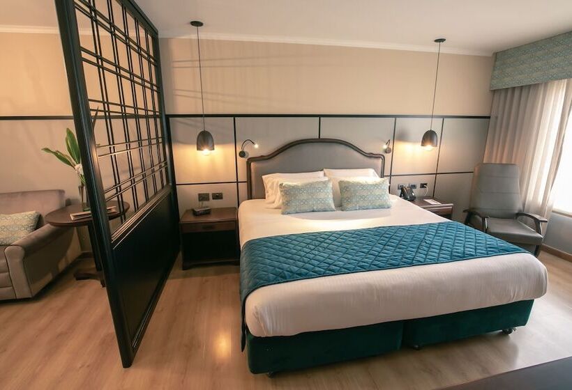 エクゼクティブルーム, Poblado Plaza