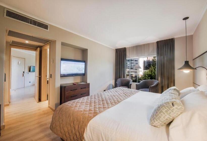 ジュニアスイート, Poblado Plaza