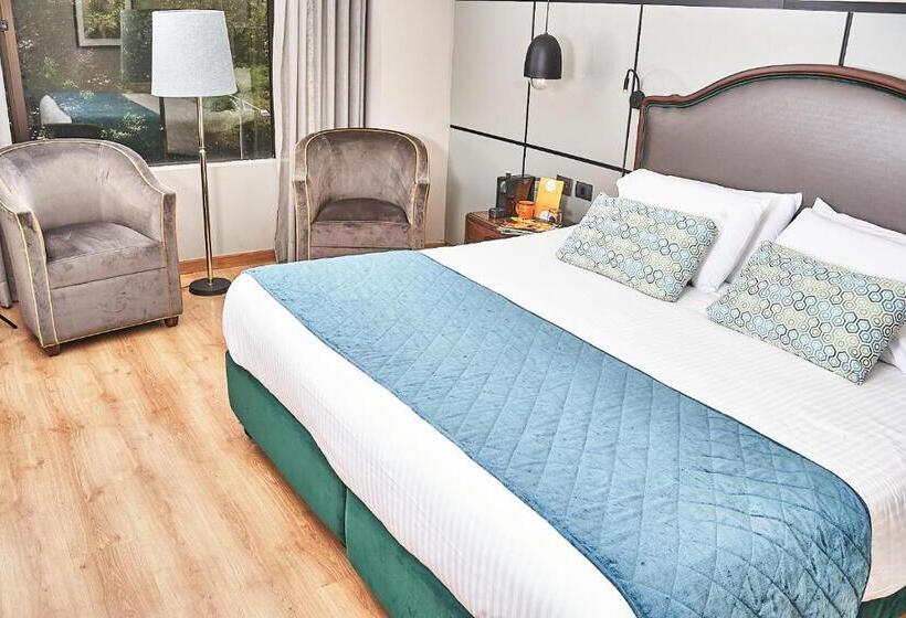 ジュニアスイート, Poblado Plaza