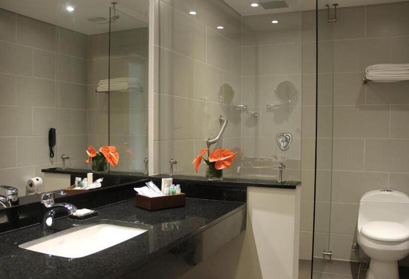 スーペリアールーム, Poblado Plaza